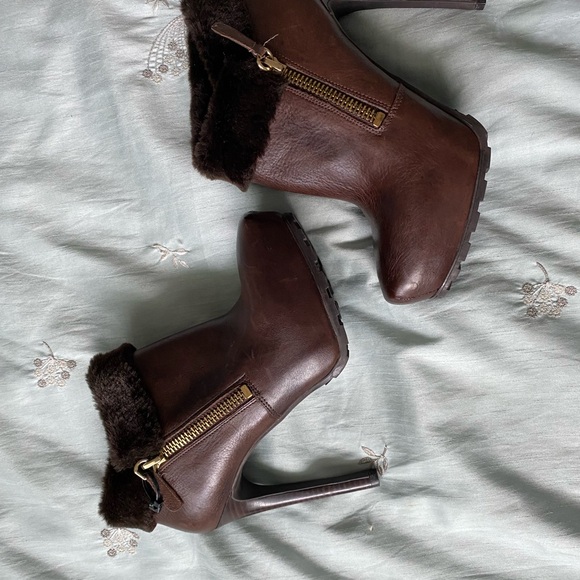 New Guess platform ankle boots - Picture 2 of 11